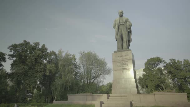 Monumento a Taras Shevchenko. Kiev. Ucrânia — Vídeo de Stock