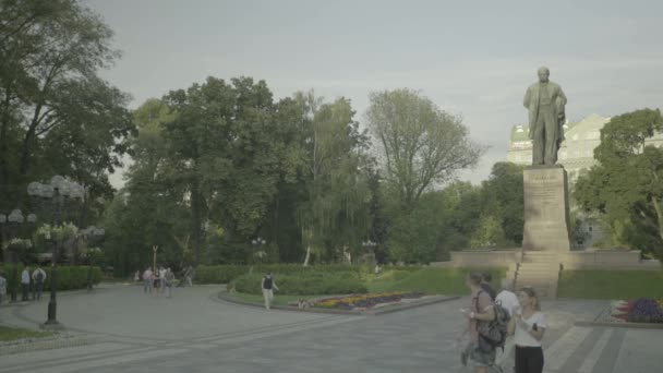 Пам'ятник Тарасу Шевченку. Київ. Україна — стокове відео