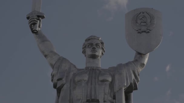 Monument Motherland. Kyiv. Ukraine. Time lapse — ストック動画