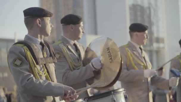 Soldiers musicians musician play music in a military band — 비디오