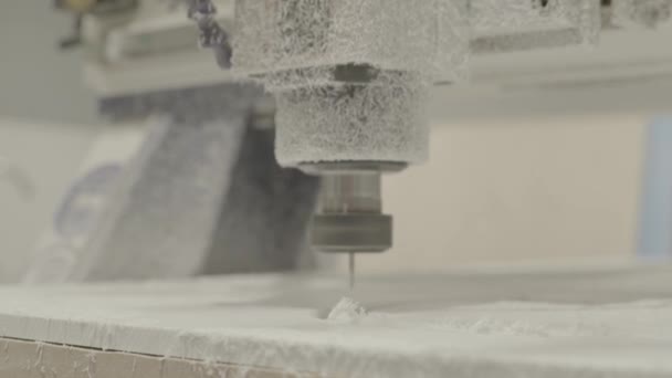 Het werk van de freesmachine. Een close-up. Technologie. — Stockvideo