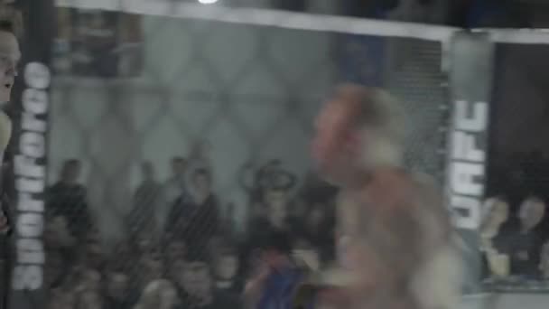 Combatti nell'ottagono delle MMA. Kiev. Ucraina — Video Stock
