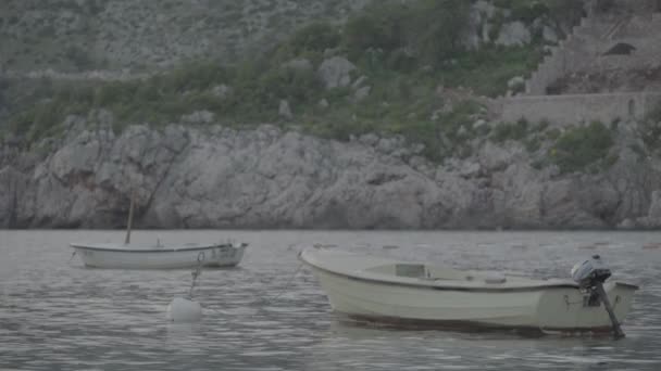 Boat in the sea. Sveti Stefan. Montenegro — ストック動画