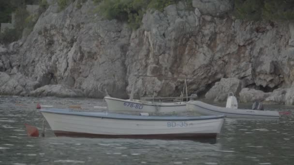 Boat in the sea. Sveti Stefan. Montenegro — ストック動画