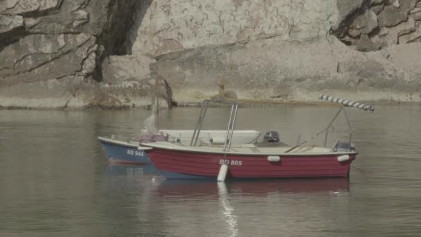 Boat in the sea. Sveti Stefan. Montenegro — ストック動画