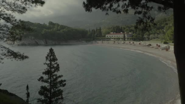 Les montagnes et la mer. Paysage côtier. Monténégro — Video