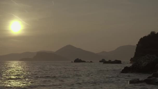 Montanhas e mar. Paisagem costeira. Montenegro — Vídeo de Stock