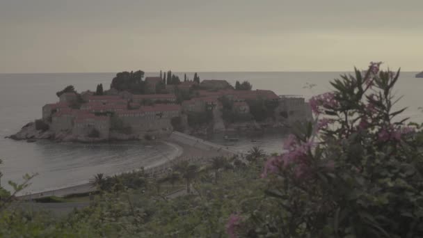 Sveti Stefan est une ville touristique en bord de mer. Monténégro 