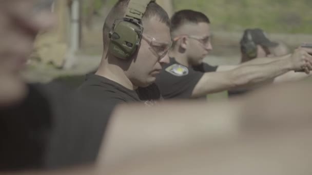 Formation d'agents de police. Kiev. Ukraine . — Video