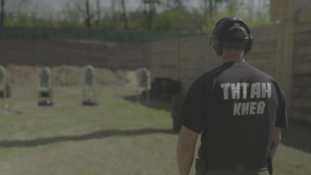 Training of police officer oficers . Slow motion. Kyiv. Ukraine. — Stock Video