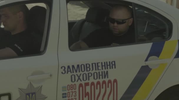 Polis memurlarının eğitimi için. Ağır çekim. Kyiv. Ukrayna. — Stok video