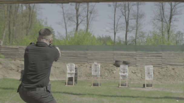 Training of police officer oficers . Slow motion. Kyiv. Ukraine. — 비디오