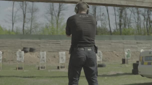 Training of police officer oficers . Slow motion. Kyiv. Ukraine. — 비디오