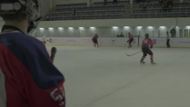 Hockey match in the ice arena. Kyiv. Ukkraine — ストック動画