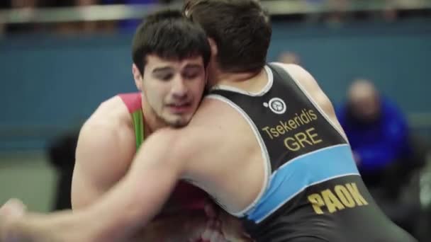 Lottatori durante la competizione di wrestling. Kiev. Ucraina — Video Stock