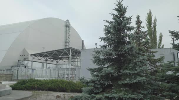 Ζώνη αποκλεισμού Τσερνόμπιλ. Πριπιάτ. Πυρηνικός σταθμός του Τσερνομπίλ — Αρχείο Βίντεο