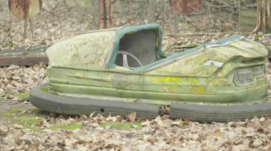 Çernobil Yasak Bölge. Pripyat. Şehir merkezinde terk edilmiş bir park.