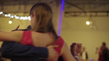 İnsanlar tango yapar. Kyiv. Ukrayna
