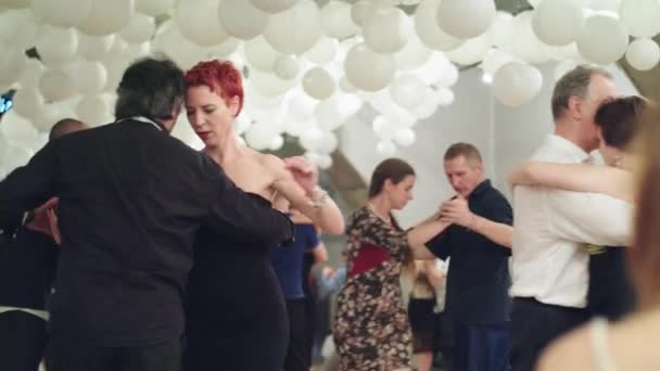 I ballerini ballano tango. Kiev. Ucraina — Video Stock