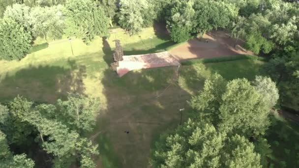 Babi Yar. Luchtfoto - De plaats van massamoord op Joden tijdens de Tweede Wereldoorlog. Holocaust. Kiev, Oekraïne. — Stockvideo