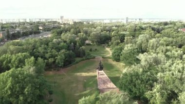 Babi Yar. Hava - İkinci Dünya Savaşı sırasında Yahudilerin toplu katliam yaptıkları yer. Soykırım. Kyiv, Ukrayna.