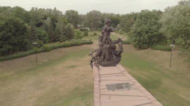 Babi Yar. Hava - İkinci Dünya Savaşı sırasında Yahudilerin toplu katliam yaptıkları yer. Soykırım. Kyiv, Ukrayna.