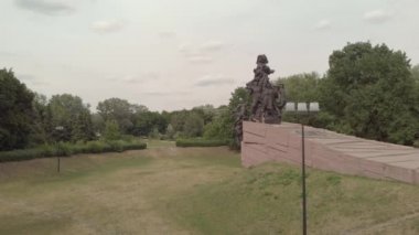 Babi Yar. Hava - İkinci Dünya Savaşı sırasında Yahudilerin toplu katliam yaptıkları yer. Soykırım. Kyiv, Ukrayna.
