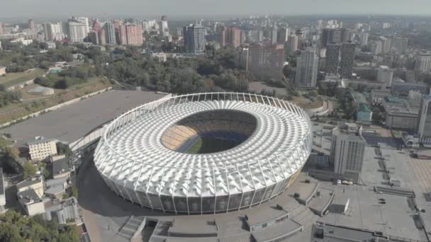 Olimpiyskiy stadion in Kiev, Oekraïne. Luchtfoto — Stockvideo
