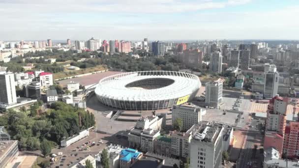 Olimpiyskiy stadion in Kiev, Oekraïne. Luchtfoto — Stockvideo