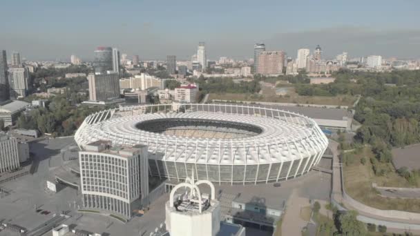 Олимпийский стадион в Киеве, Украина. Воздушный — стоковое видео