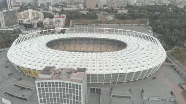 Olimpiyskiy stadion in Kiev, Oekraïne. Luchtfoto — Stockvideo