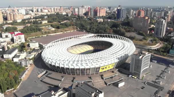 Olimpiyskiy stadion in Kiev, Oekraïne. Luchtfoto — Stockvideo