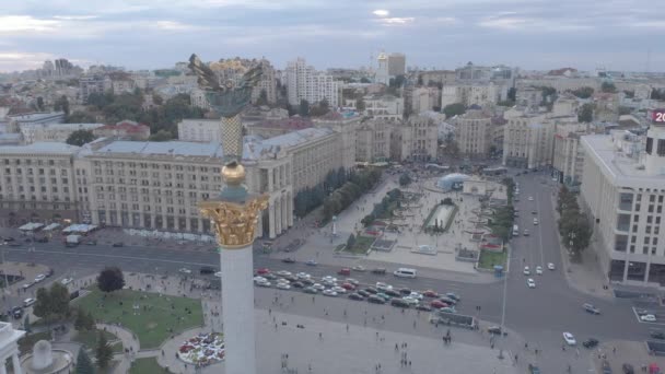 Självständighetstorget i Kiev, Ukraina. Jungfru. Flygbild — Stockvideo