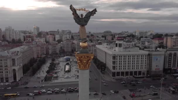 Πλατεία Ανεξαρτησίας στο Κίεβο, Ουκρανία. Μαϊντάν. Αεροφωτογραφία — Αρχείο Βίντεο