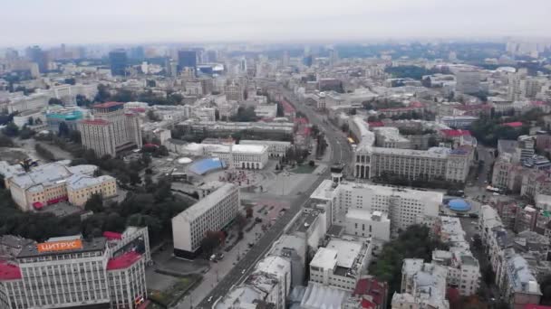 Plaza de la Independencia en Kiev, Ucrania. Maidan. Vista aérea — Vídeo de stock