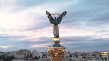 Ukrayna, Kyiv 'deki Bağımsızlık Meydanı. Meydan. Hava görünümü