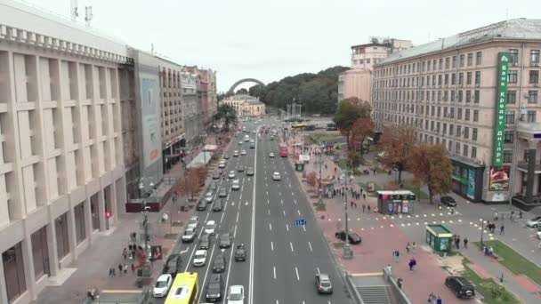 Khreschatyk straat in Kiev, Oekraïne. Luchtzicht — Stockvideo