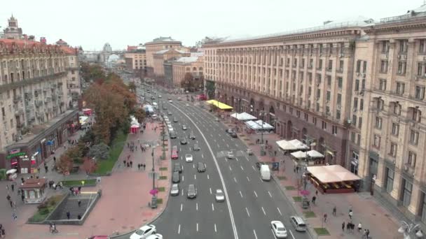 Ukrayna, Kyiv 'deki Khreschatyk Caddesi. Hava görünümü — Stok video