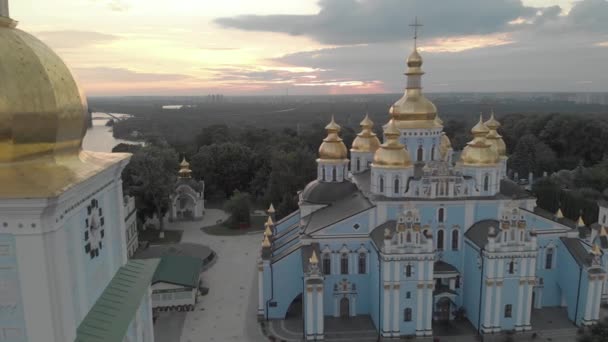 St. Michaels Golden-Domed Monastery in Kyiv, Ukraine. Aerial view — Stock Video