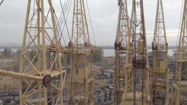 Landfill of tower cranes in Kyiv, Ukraine. Aerial view — Stock Video