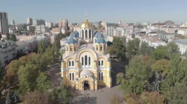 Kyiv 'deki St. Volodymyr Katedrali. Ukrayna. Hava görünümü