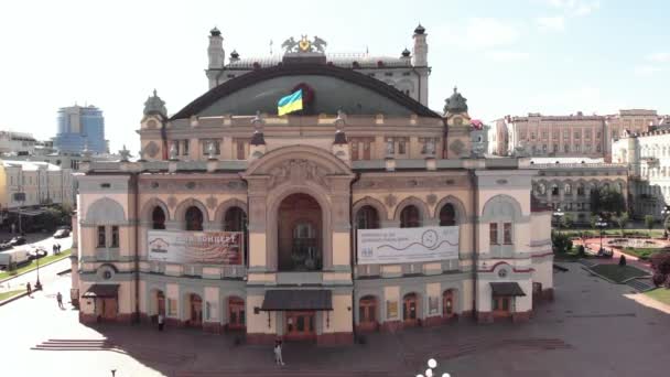 Nationale Opera van Oekraïne. Kiev. Luchtzicht — Stockvideo