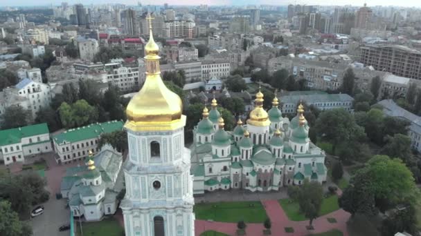 Die Sophienkathedrale in Kiew, Ukraine. Luftaufnahme — Stockvideo