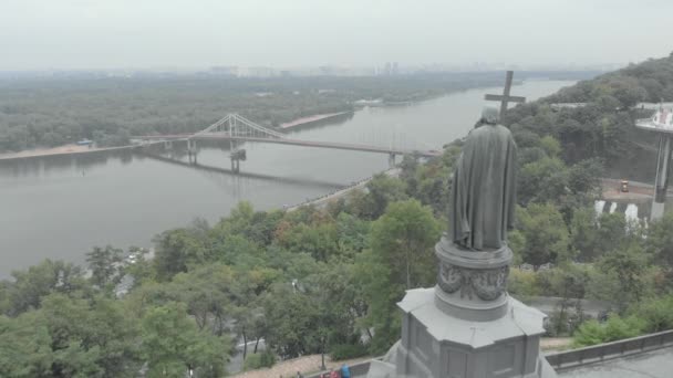 Památník Volodymyra Velikého. Kyjev. Ukrajina. Letecký pohled — Stock video