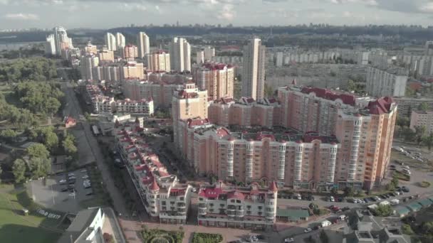 Kyiv, Ukrayna. Obolon bölgesi. Hava görünümü — Stok video