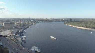 Dnipro Nehri. Kyiv. Ukrayna. Hava görünümü