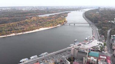 Dnipro Nehri. Kyiv. Ukrayna. Hava görünümü