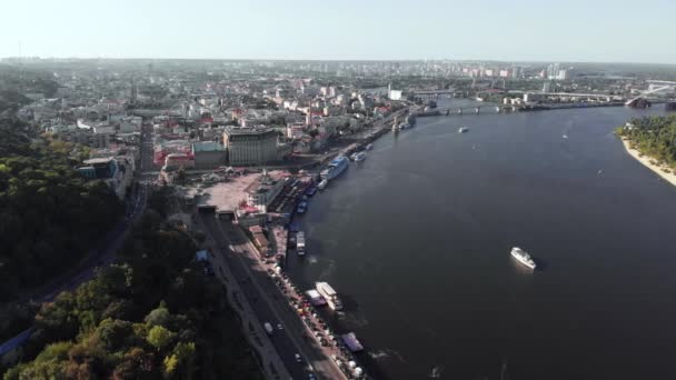 Río Dnipro. Kiev. Ucrania. Vista aérea — Vídeo de stock