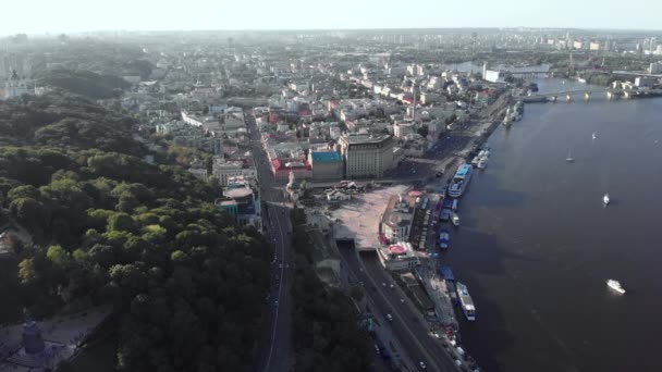 Kiev, Ucrania. Distrito Podil. Vista aérea — Vídeos de Stock