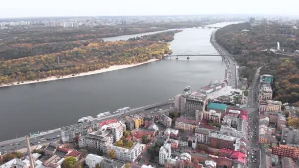 우크라이나, 키예프. 포인트 디스트릭트. 공중에서 본 광경 — 비디오